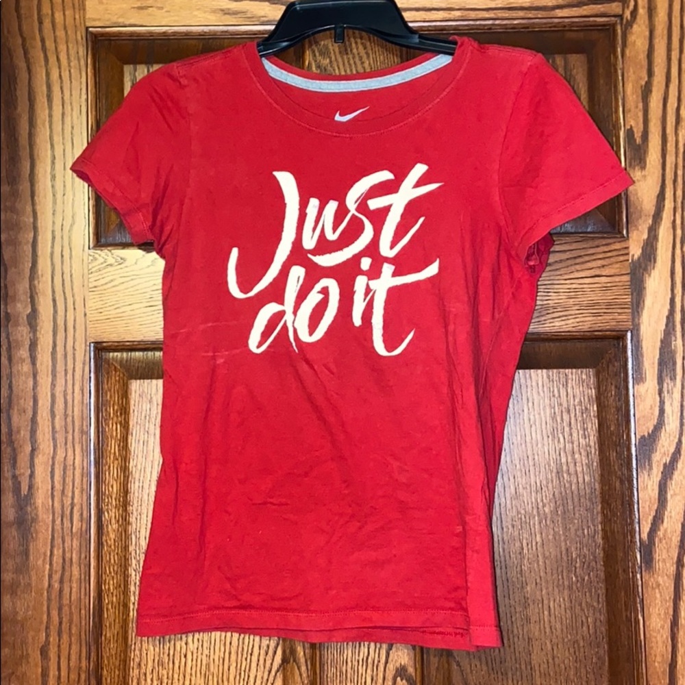 💎3/$25 Nike Red Tshirt